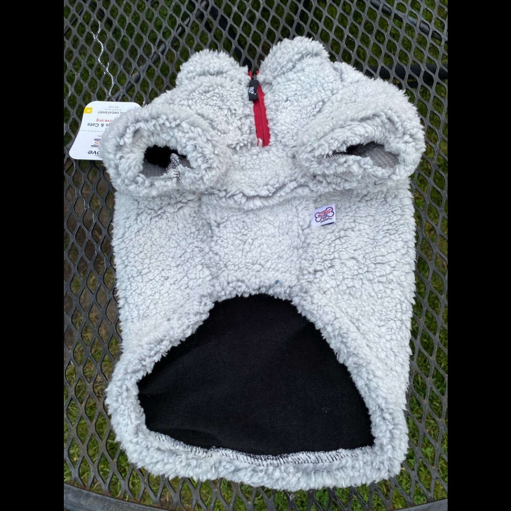 Petco love Bobs from Sketchers dog Sherpa sweatshirt with zip M NWT back 16-18”
